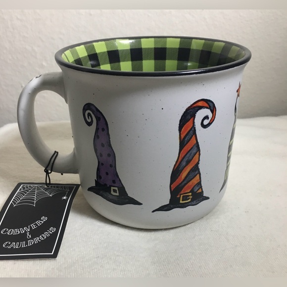 Halloween “Off-Duty Witch” Hats Coffee Mug Cobwebs & Cauldrons  22 Oz Plaid NEW - Picture 3 of 13